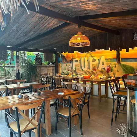 Pupa Alacati Butik ホテル