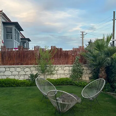 Pupa Alaçatı Butik Çeşme