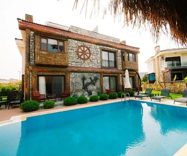 Pupa Alacati Butik Szálloda *